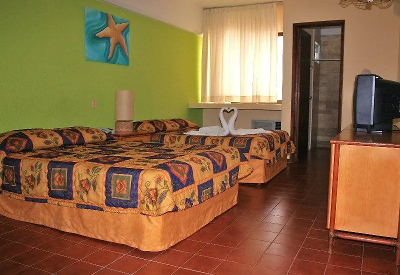 Hotel B Cozumel 4*,